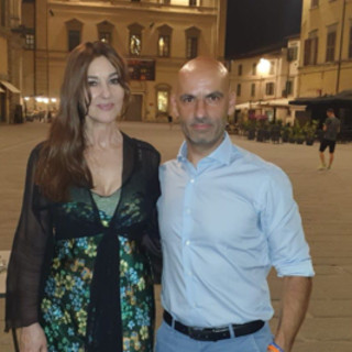 Monica Bellucci compie 60 anni, gli auguri di Città di Castello: &quot;Ti abbiamo vista spiccare il volo&quot;