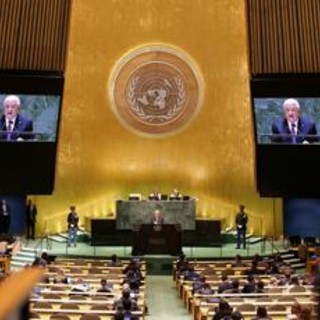 Abbas all'Onu: &quot;Stop genocidio, basta inviare armi a Israele&quot;