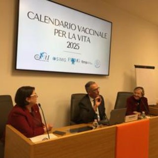 Vaccini, nel Calendario 2025 l'anti-bronchiolite per neonati e bambini