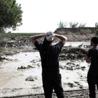 Maltempo Emilia-Romagna, fiume Lamone rompe argine a Traversara