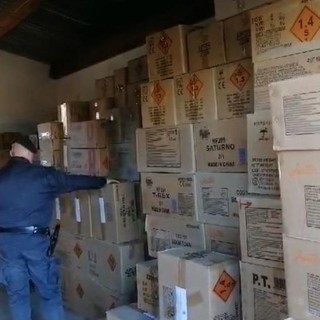 Sequestrati 2 milioni di fuochi d’artificio illegali nel cosentino