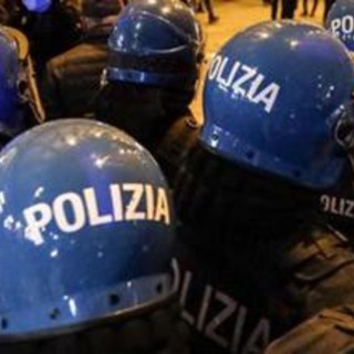 Presidio per Ramy a Roma, bombe carta contro poliziotti