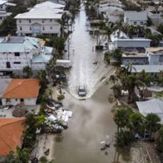 Uragano Milton, 14 morti e record di tornado sulla Florida