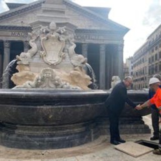 Roma, riaprono le fontane del Pantheon e di piazza Navona