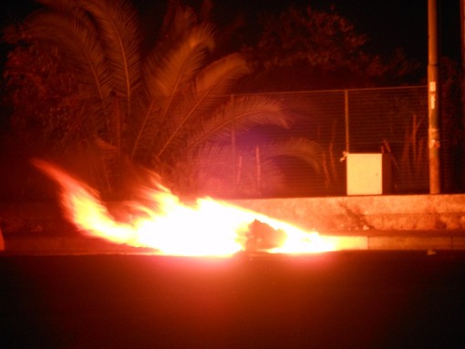 Ventimiglia: prove di guerriglia urbana a Ponte San Ludovico e Piazzale de Gasperi, lo sfogo dei residenti esasperati