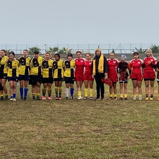 Un minuto di silenzio al campo di rugby per il 'Zonta says no to violence against women'